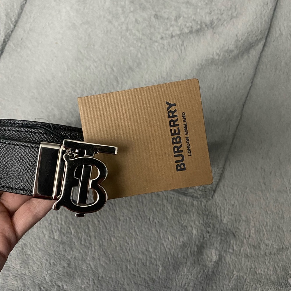 Burberry belt new